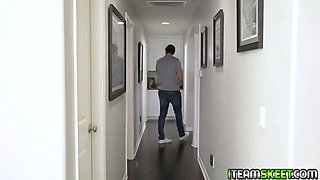 Stud feeds Natalia Queen with his big pulsating dong