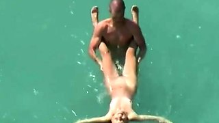Amateur hottie fucked outdoor in public