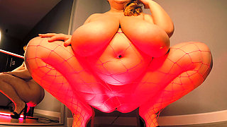 Chubby Goddess Sitting on Your Face