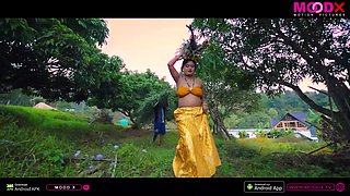 Indian Desi Mallu Girl Enjoying Hardcore Sex with Photographer