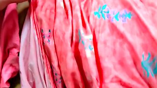 Romance In Train-meet Random In Train - Gorgeous Girl