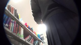 Horny fat arab housewife fingered on amateur hidden cam