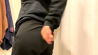 This large amateur cam girl has some very big boobs