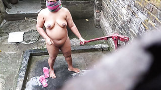 I see my step aunty and my step uncle taking a bath