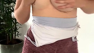 Solo booty assed babe ass toying masturbation in hi def
