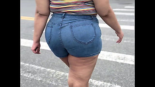 Sexy Erotic Photos of Sexy Voluptuous Puerto Rican Woman with Thick Legs and a Big Booty