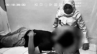 Malaysian High School Girl in Hijab Gives Handjob in Classroom - Amateur Teen with Big Tits