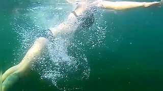 Swimming and Flashing in the Sea