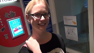 Beim Shoppen Public Gefickt