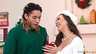 Lustful MILF pornstar Cherie Deville sex perverted video