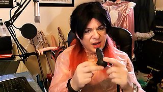 Deepthroat trainng - sissy shares helpful advice  tips