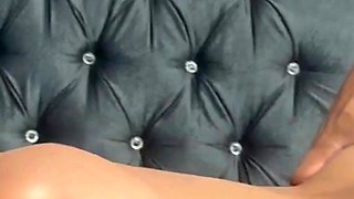 Hermosa Culona Latina Hermanastra Le Encanta Jugar Con Mi Rico Y Enorme Pene, Me Pide Que Se Lo Meta Por Su Estrecho Culo.