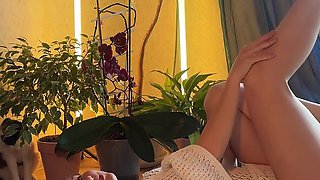 Your Sunny Girl Knows How to Enjoy Any Situation