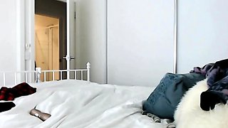 Blonde tight pussy babe has solo toy fun