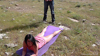 Viewing Mega Creampie in the Middle of the Park