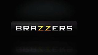 Blonde is flashing her big boobs in the outdoors