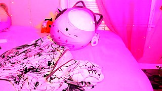 Pink pussy busty babe solo toy vibration during masturbation