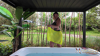 Duo Love at the Jacuzzi on Pleasure Island