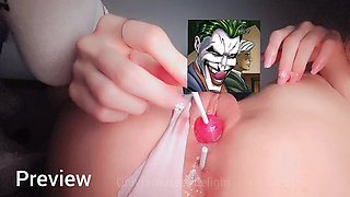 Rubbing my pussy with lollipops! 🍭