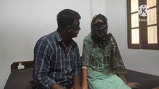 Authentic orgasm from 18-year-old Indian girl Amisa in a steamy scene