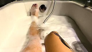 Cummy amateur pussy close up