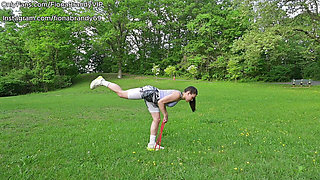 Public purk work out routine. Fiona Brandy Keeps body fit and clothes tight!