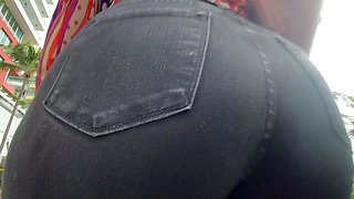 Solo booty assed babe pussy fingering masturbation in hi def