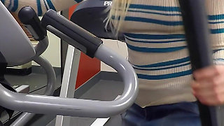 Kamilla Kaboose - up the Skirt Workout 4K