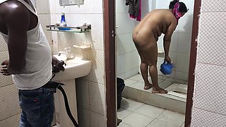 I See My Aunty Going to the Bathroom and I Started Fucking Her Ass