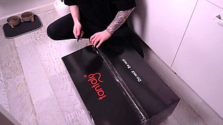 Delivery girl thanks with a hot threesome and sex doll