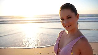 Rebecca Volpetti sucks cock on the beach and takes messy outdoor facial