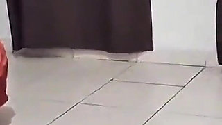 Jogando Video Game E Minha Empregada Novinha Me Seduziu!