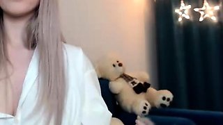 small_blondee Chaturbate webcam porn videos