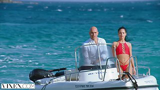 VIXEN Latina Sugar Baby Satisfies Her Daddy On Vacation