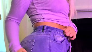 Blonde emo amateur solo masturbation