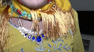 Homemade Sex with Big Ass Muslim Arab Stepmom in Hijab