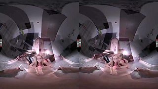 Virtual Reality In Blond Girl Is Sucking Hard