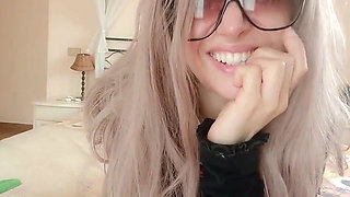 Strong Vulgar Accent! Beautiful Italian Whore Offends Your M. Between Burp and Farts