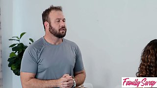 Alexis Malone & isabella jules covet, "strong dude arms all over" their body - s10:e8