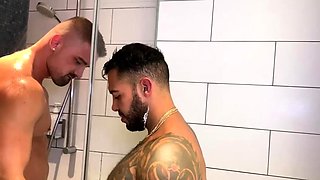 Fucking in the shower – Matt Polaco, Viktor Rom