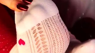 Amateur Foot Fetish Girlfriend Sucks and gives a Footjob