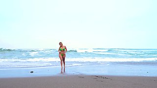 Brazilian woman is spotted on the beaches of Peru