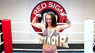 Kitty Marie Vs Katt Noir - Sex Fight