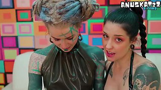 Goth Lesbian Anal Fisting and Squirting Gapes in Latex