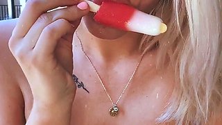 Webcam milf with breast milk live hardcore masturbate