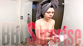 Amateur Webcam Teen Flashes Masturbates