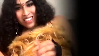 Luma Lavont Masturbates In Costume