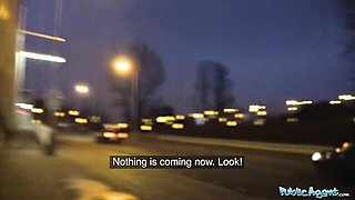 Martin Gun and Lola Hunter's czech porn by Public Agent