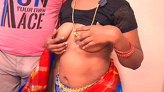 Indian Maid Spreads Her Legs to Get Tips for Reel Shoots
