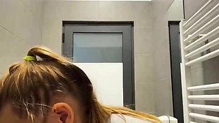 Creampie Pussy. Squirting in Public and Fingering